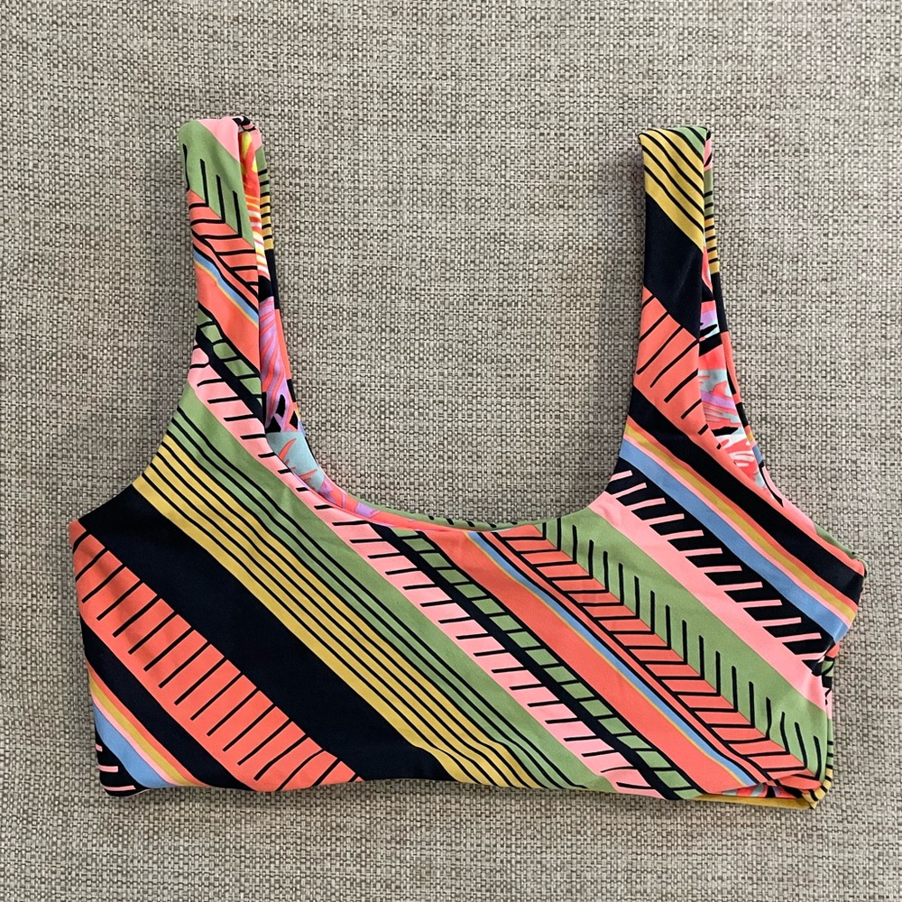 Maaji Reversible Tankini Swim Top Swimwear Women’s Size M NWOT - Picture 2 of 6